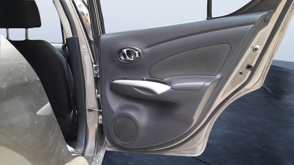 RR R DOOR