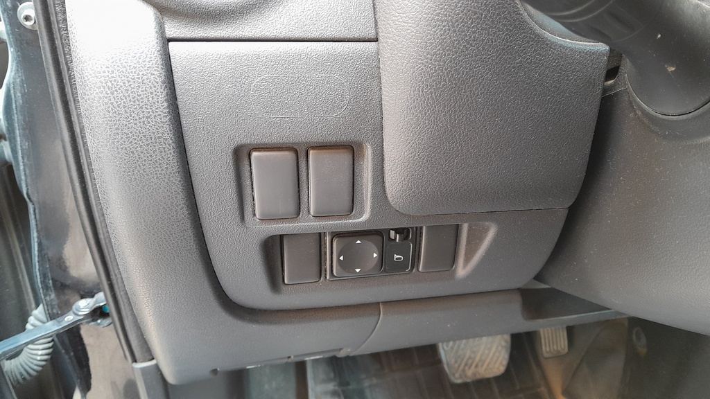 LIGHT SWITCHES