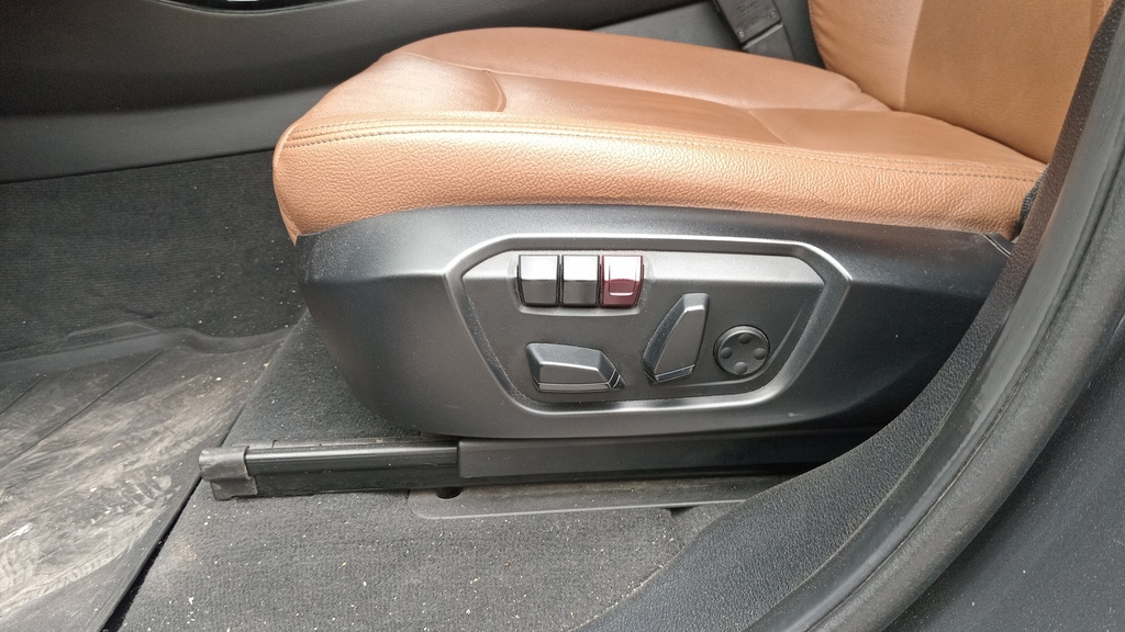 DRIVER SEAT SWITCHES