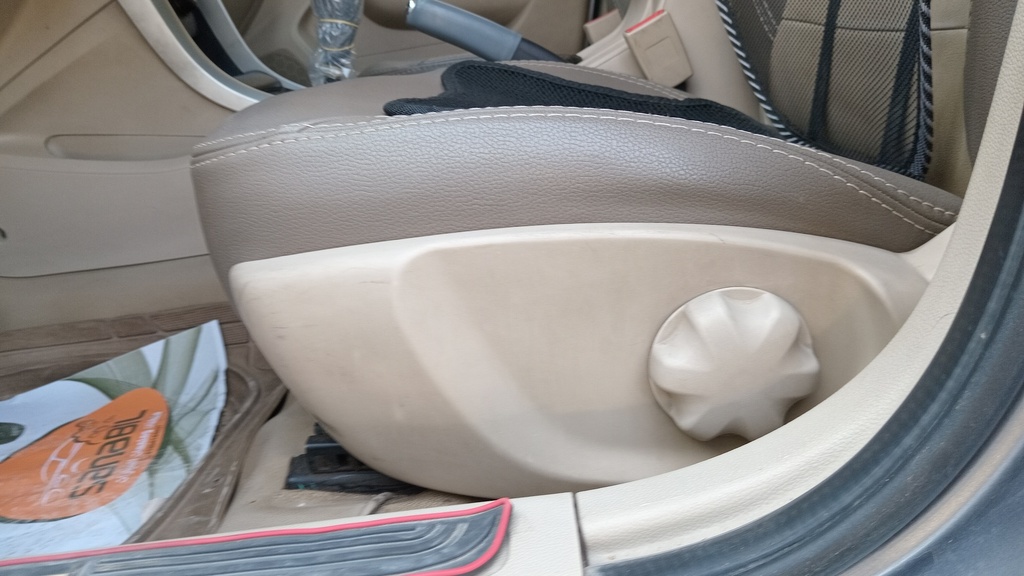 DRIVER SEAT SWITCHES
