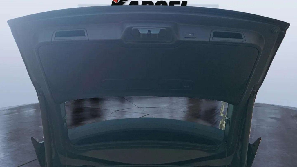 TRUNK HOOD