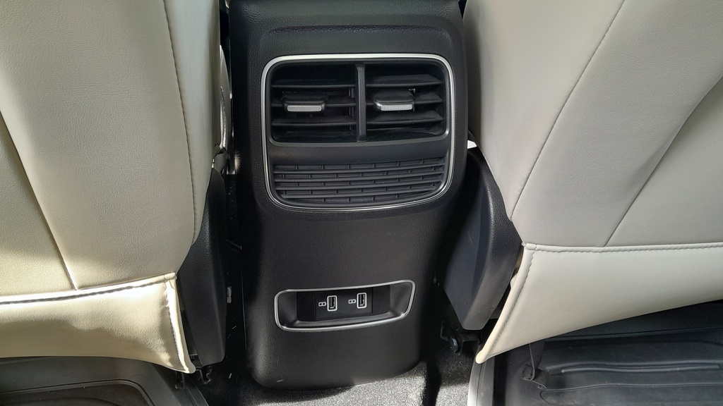 RR AC GRILL