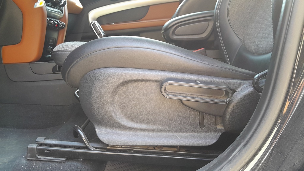 DRIVER SEAT SWITCHES