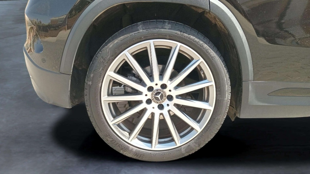 RR R TIRE