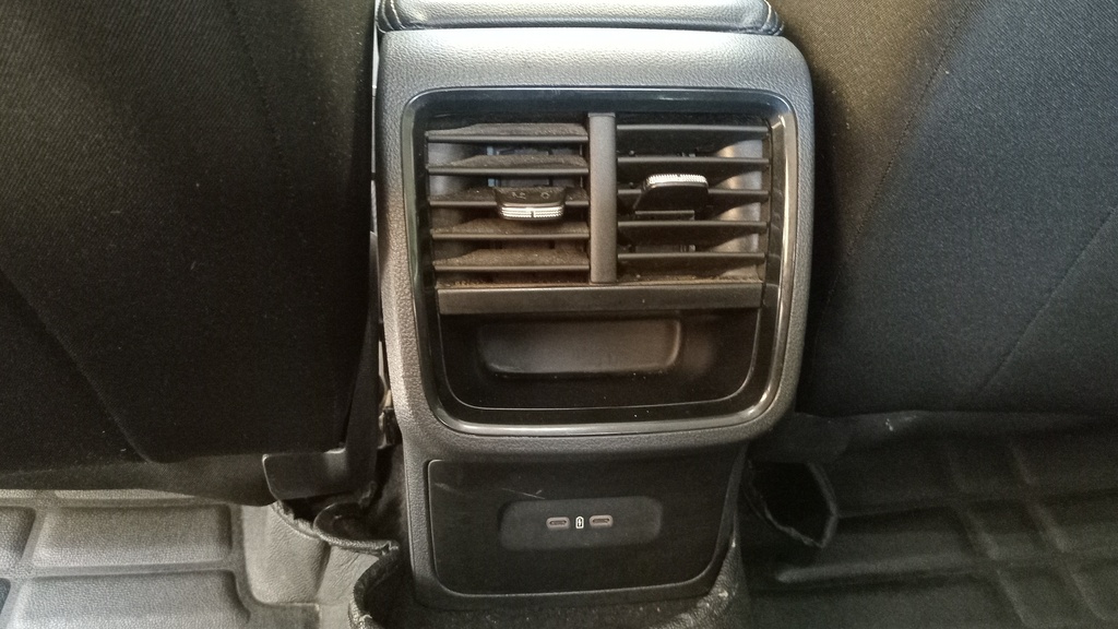 RR AC GRILL