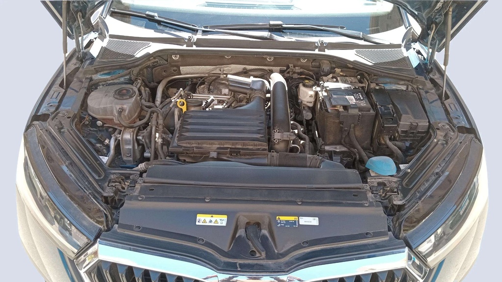 ENGINE COMPARTMENT