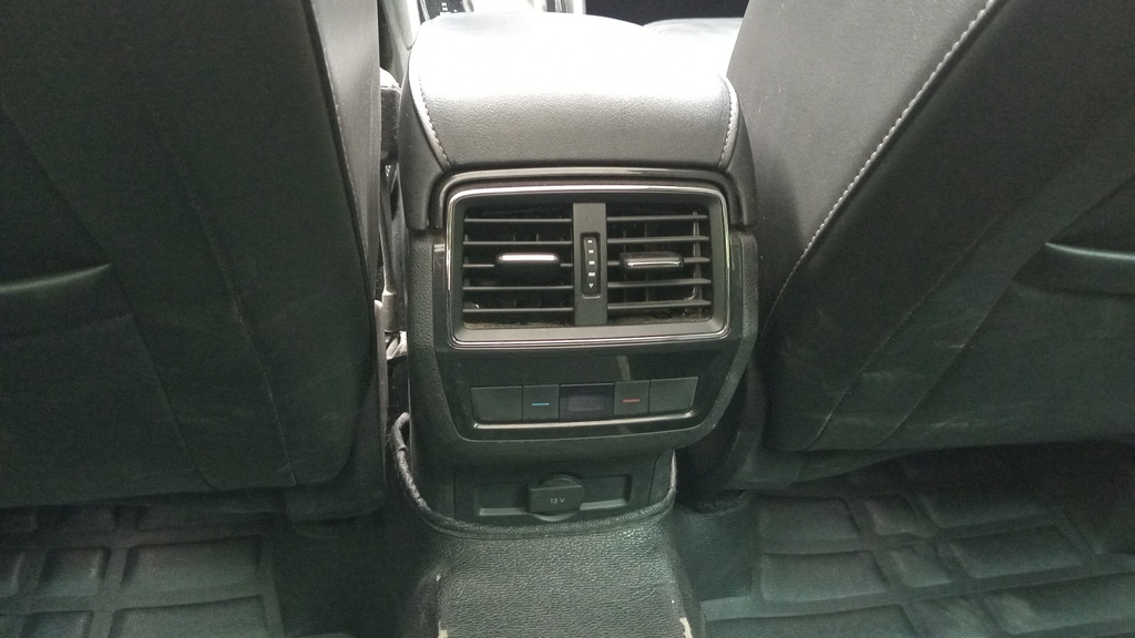 RR AC GRILL