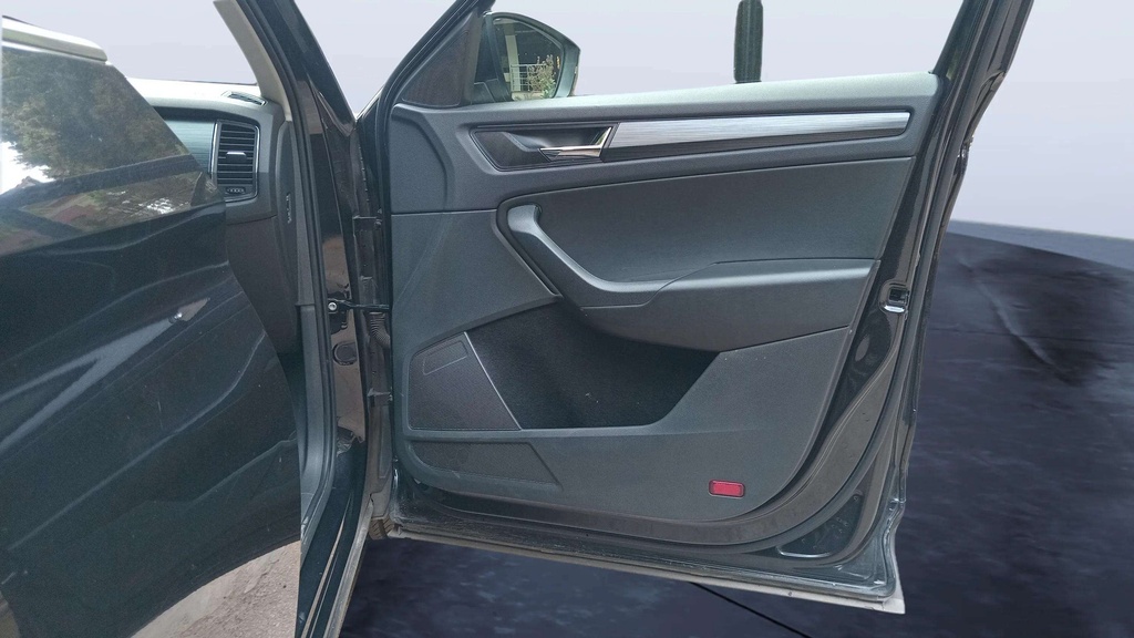 FR R DOOR