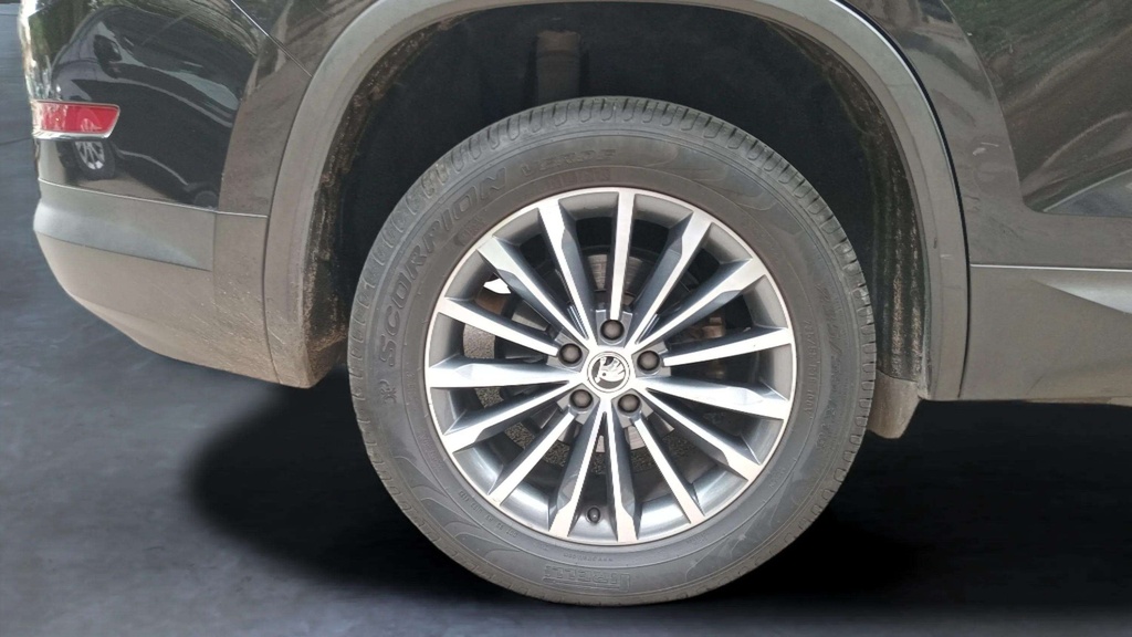 RR R TIRE