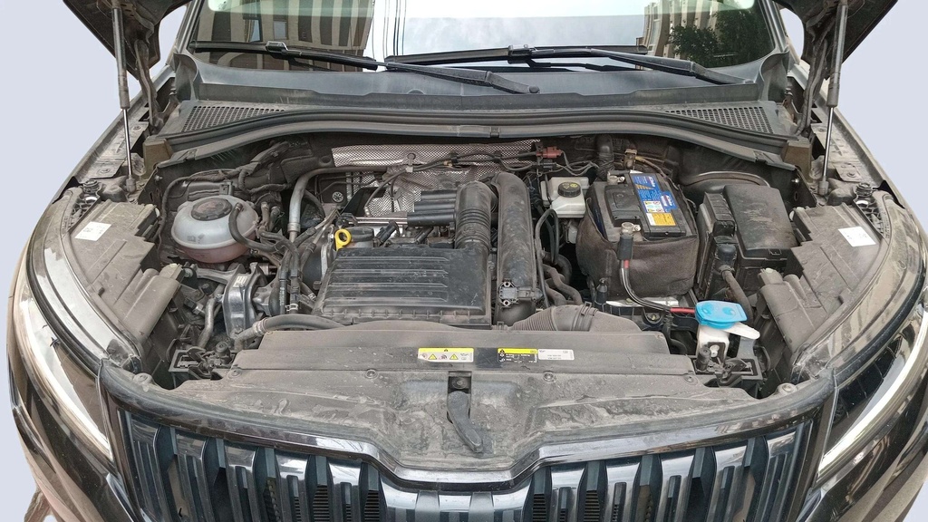 ENGINE COMPARTMENT