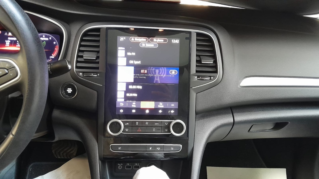 MULTIMEDIA SCREEN