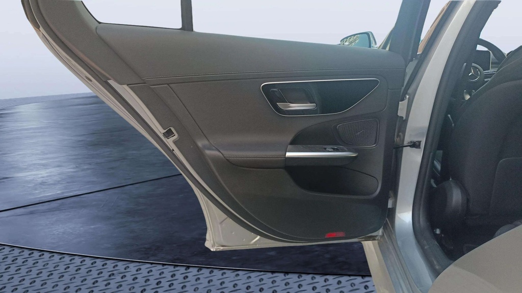 RR L DOOR
