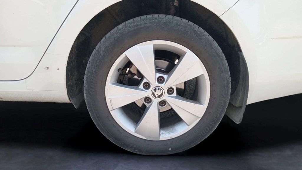 RR L TIRE