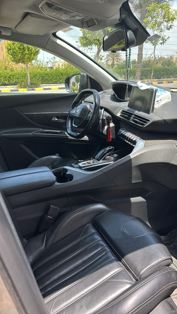 Peugeot 5008 2019 5th Category