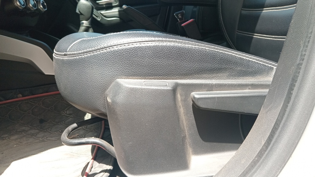 DRIVER SEAT SWITCHES