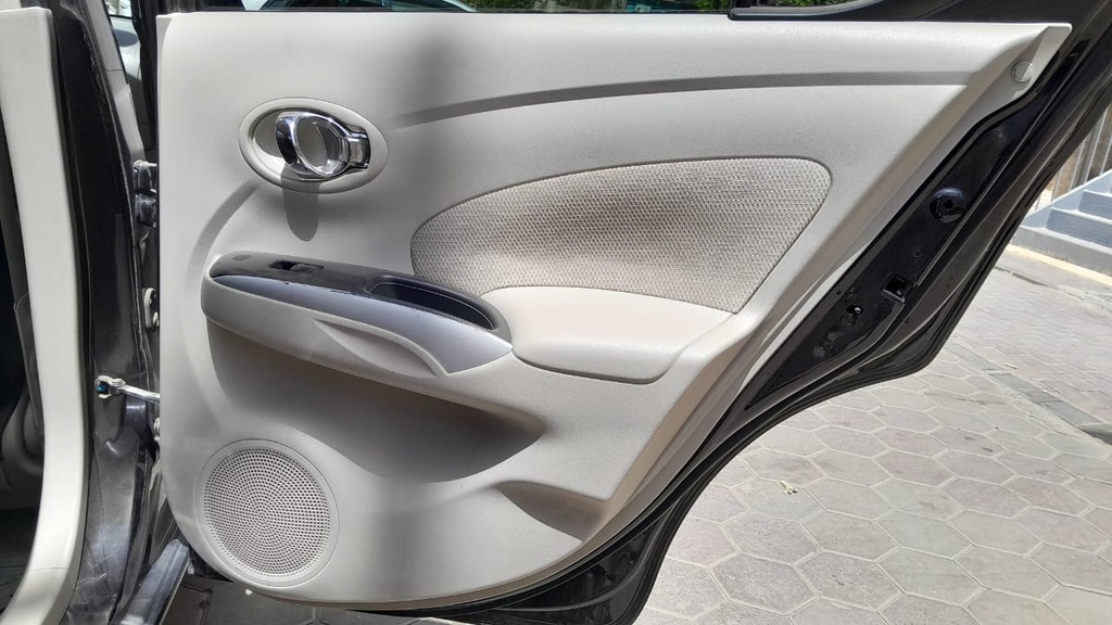 RR R DOOR