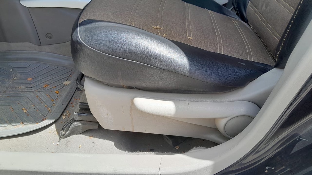 DRIVER SEAT SWITCHES
