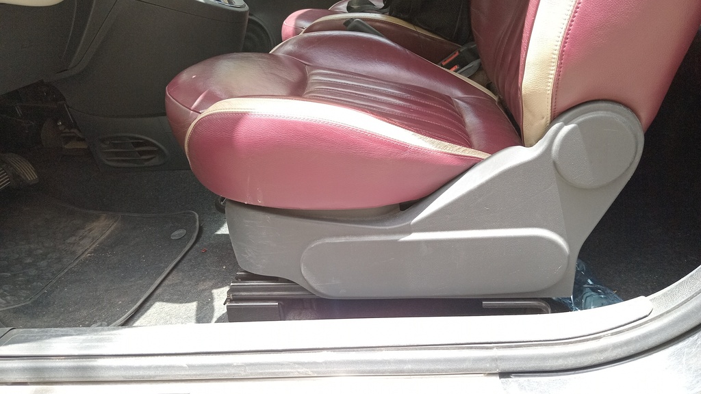 DRIVER SEAT SWITCHES