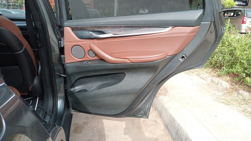 RR R DOOR