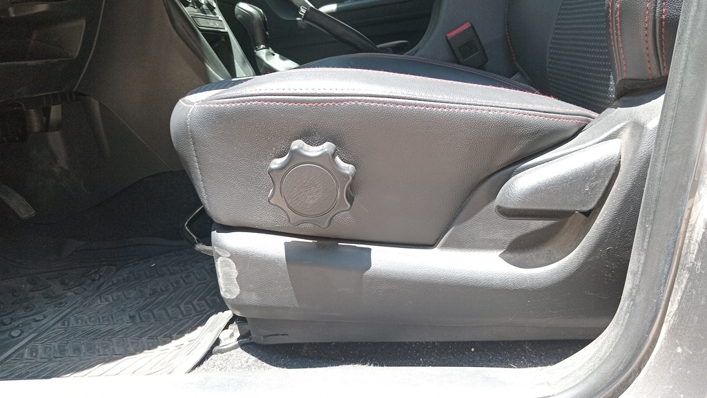 DRIVER SEAT SWITCHES