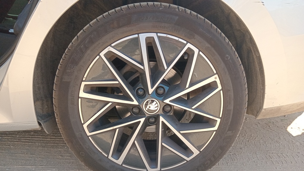 RR L TIRE