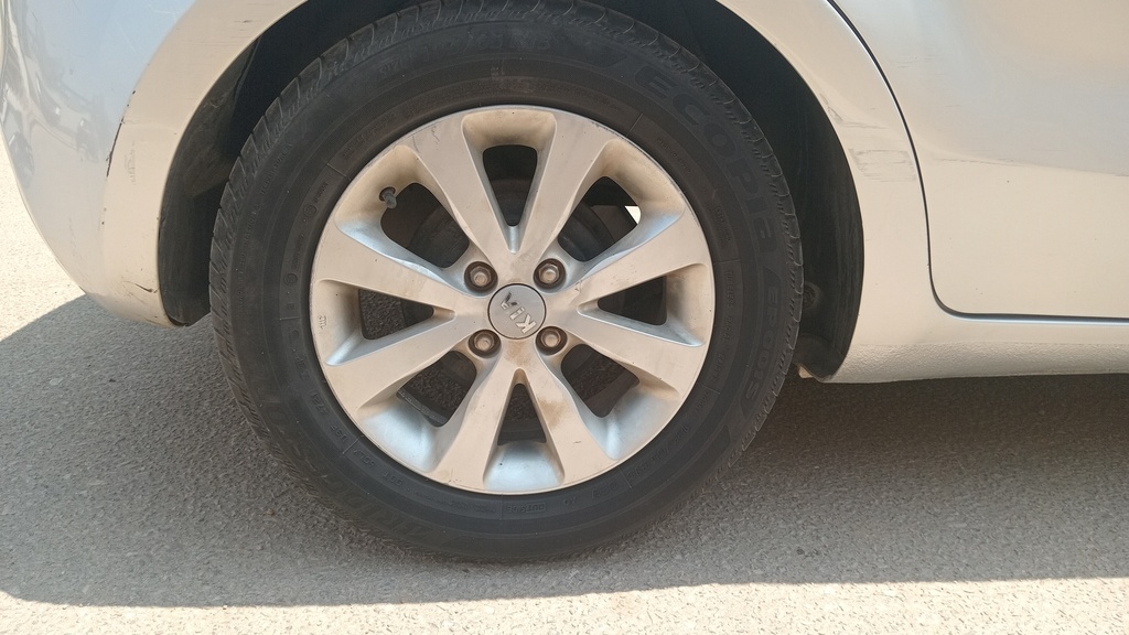 RR R TIRE