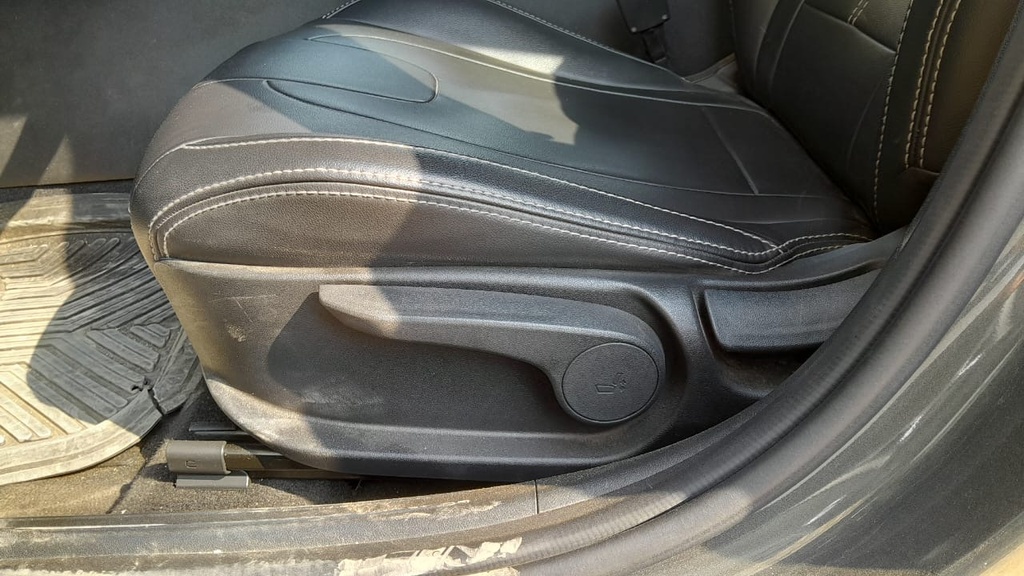 DRIVER SEAT SWITCHES