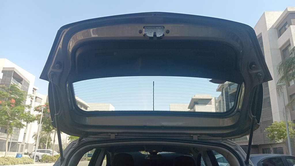 TRUNK HOOD