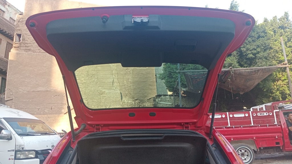 TRUNK HOOD