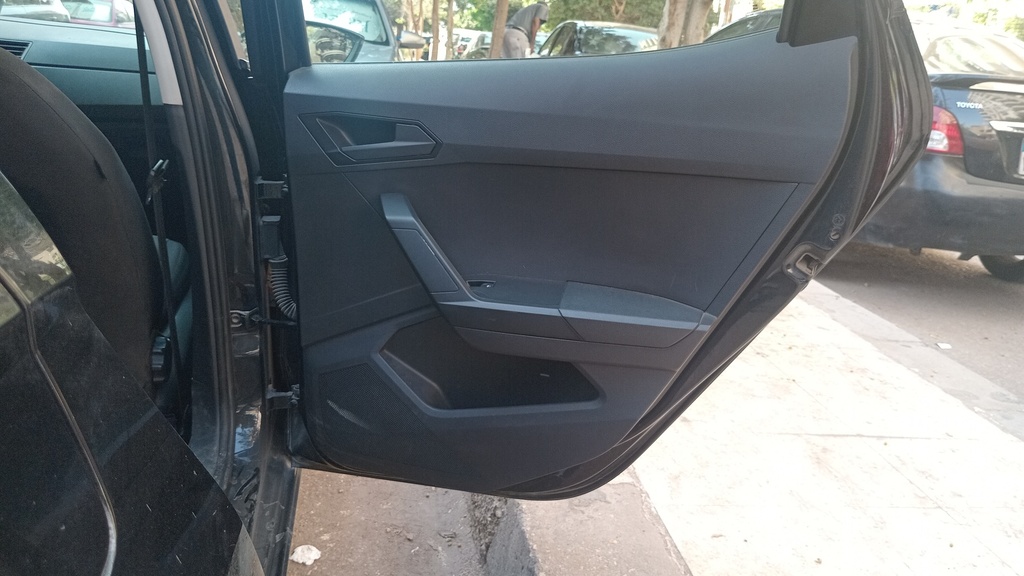 RR R DOOR