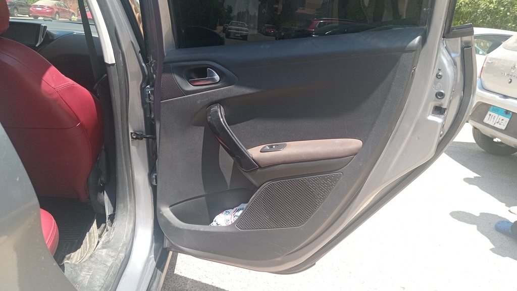 RR R DOOR