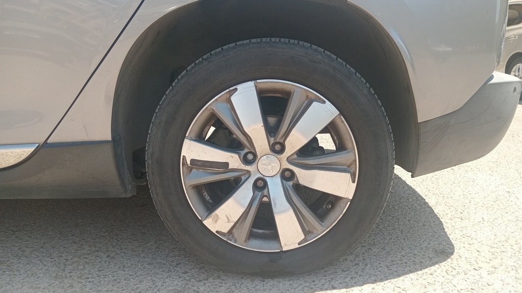 RR L TIRE