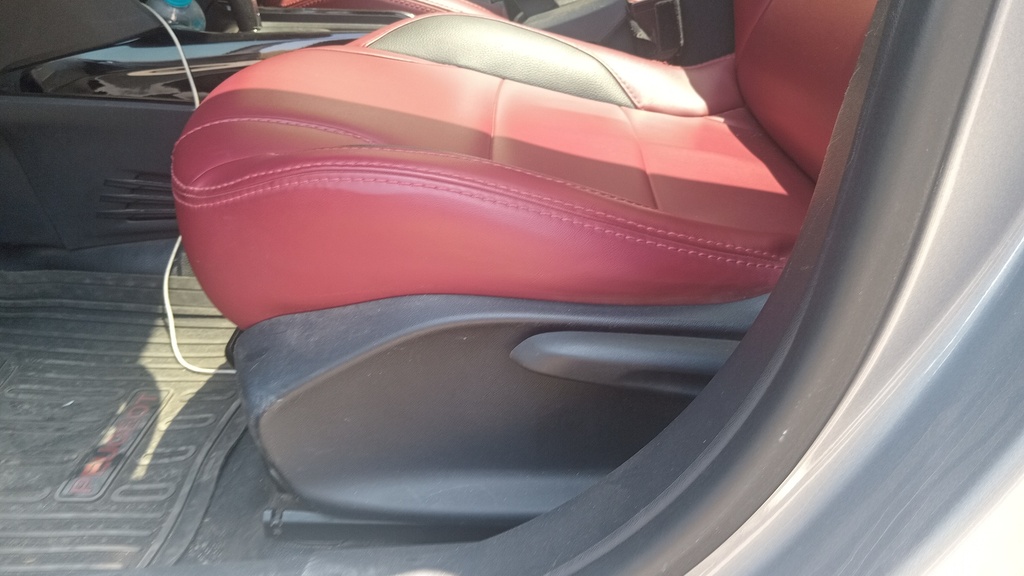 DRIVER SEAT SWITCHES