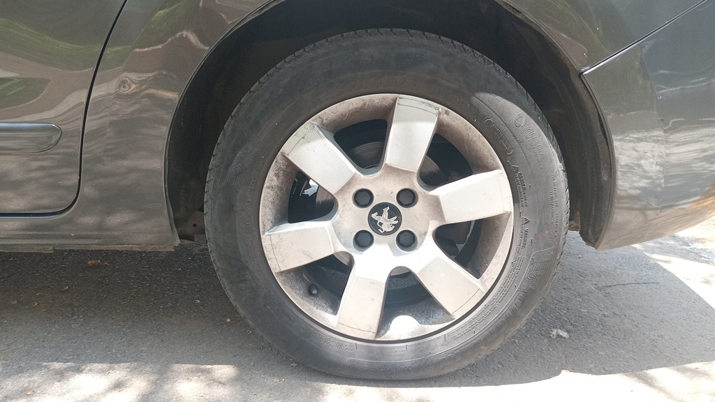 RR L TIRE