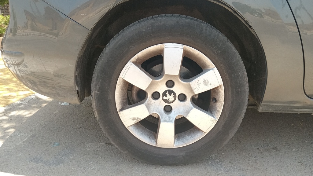 RR R TIRE