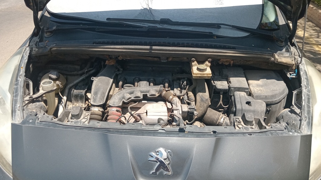 ENGINE COMPARTMENT
