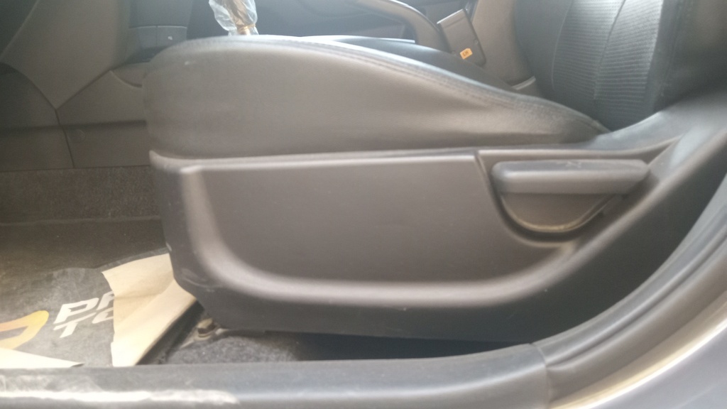 DRIVER SEAT SWITCHES