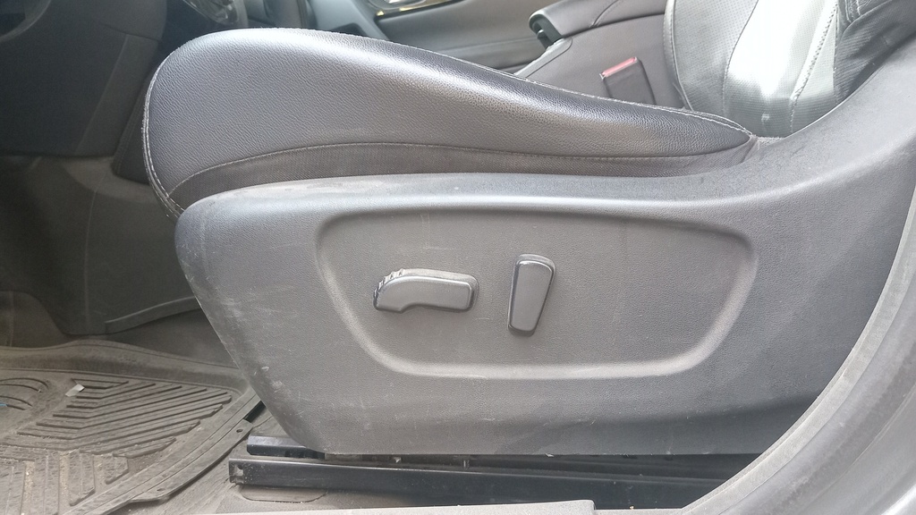 DRIVER SEAT SWITCHES