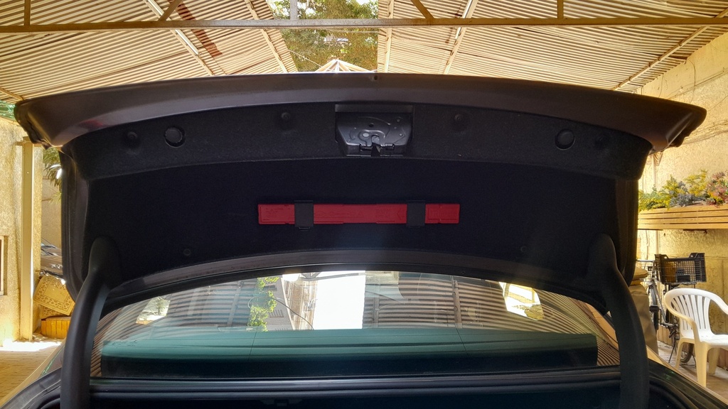 TRUNK HOOD