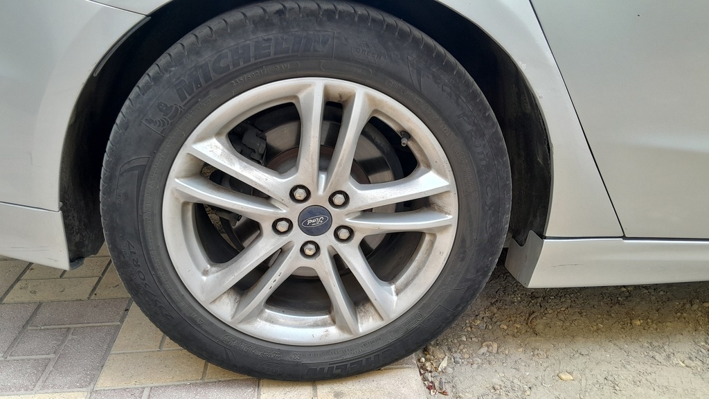 RR R TIRE