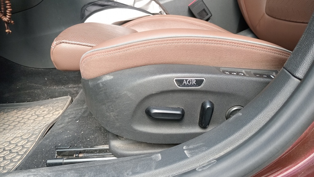 DRIVER SEAT SWITCHES