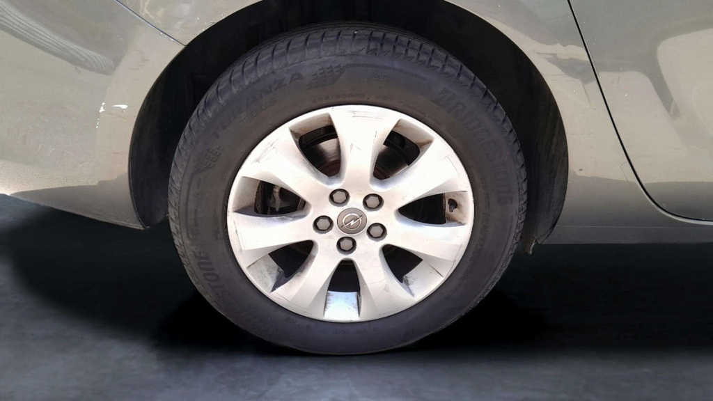 RR R TIRE