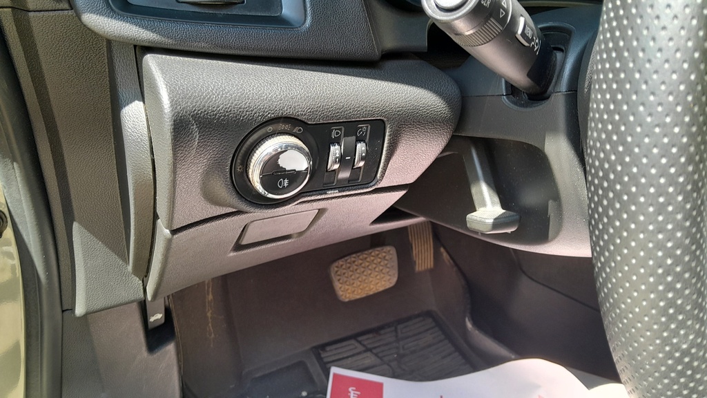 LIGHT SWITCHES