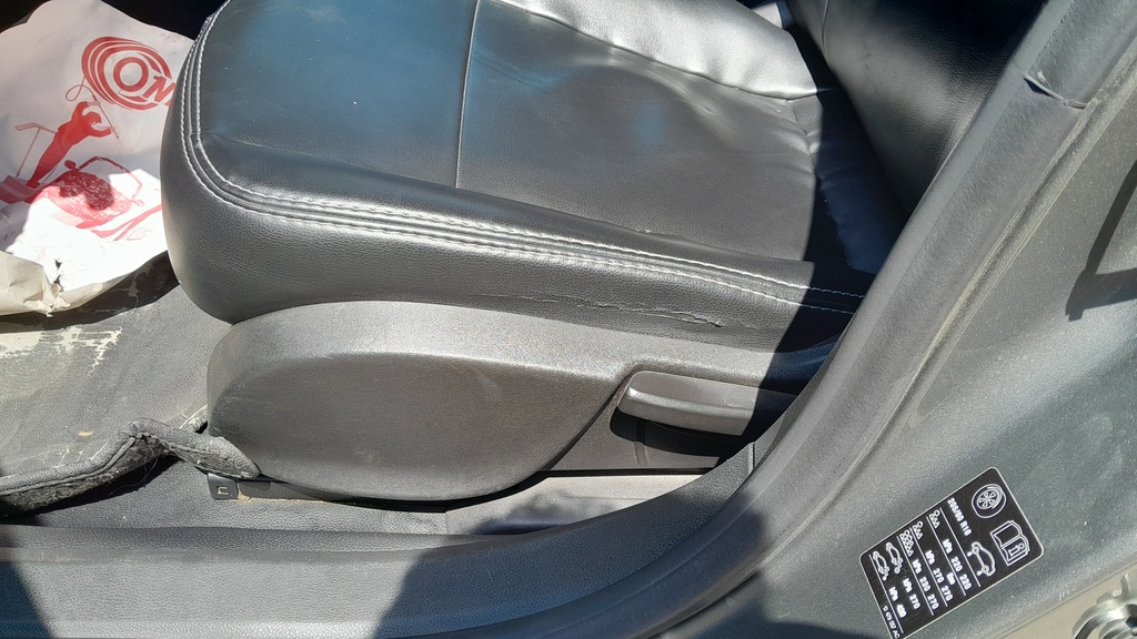 DRIVER SEAT SWITCHES