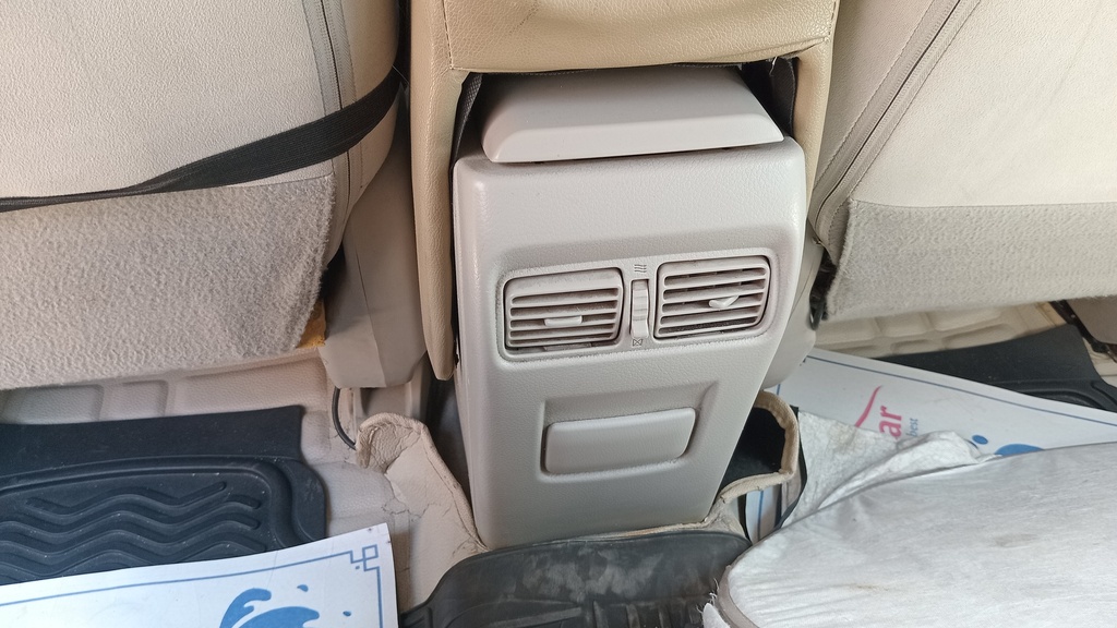 RR AC GRILL