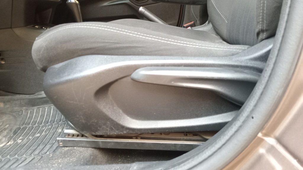 DRIVER SEAT SWITCHES