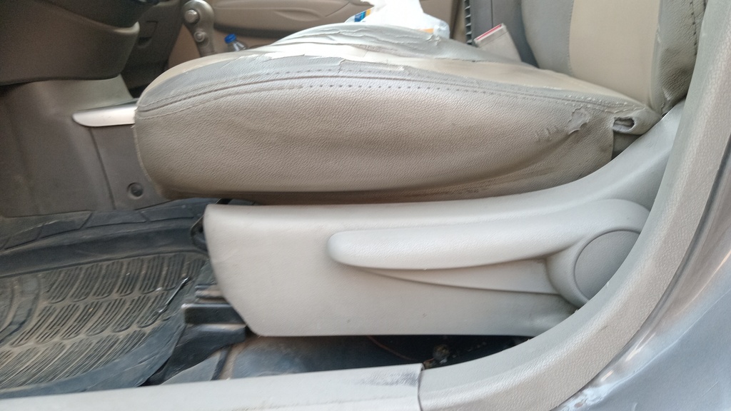 DRIVER SEAT SWITCHES