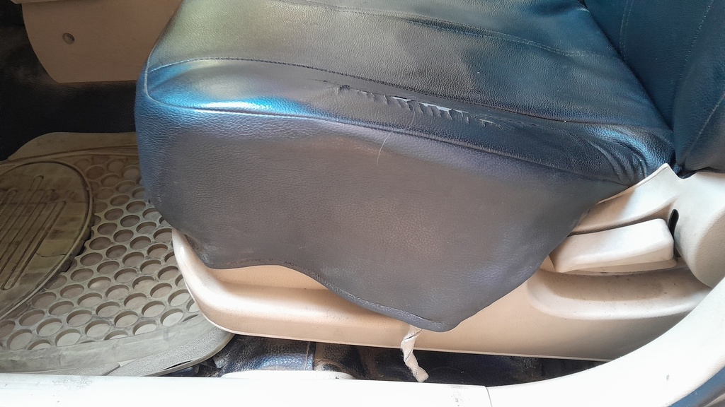 DRIVER SEAT SWITCHES