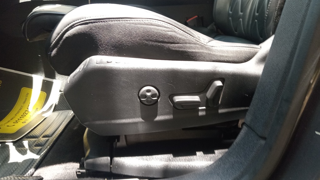 DRIVER SEAT SWITCHES