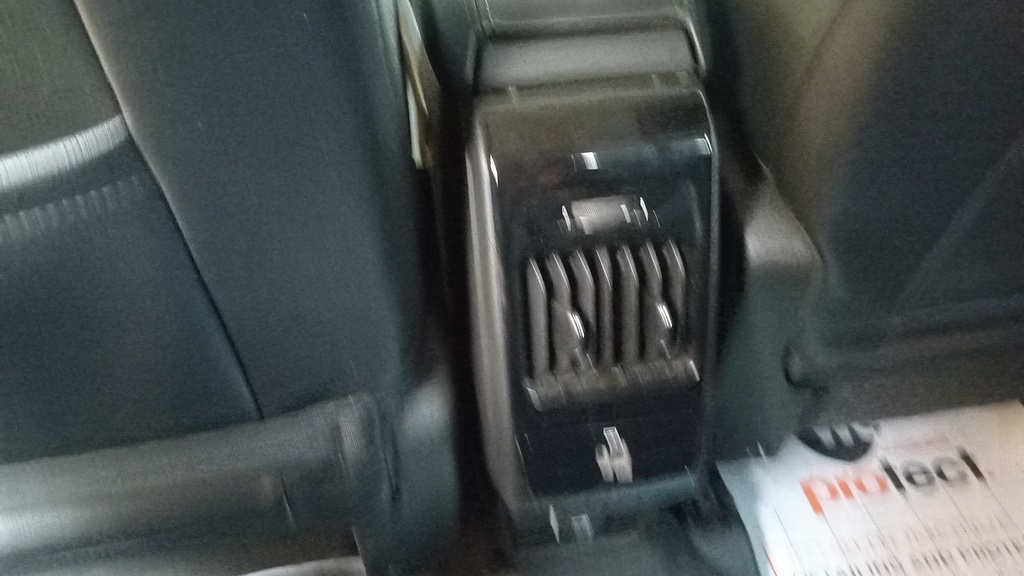 RR AC GRILL